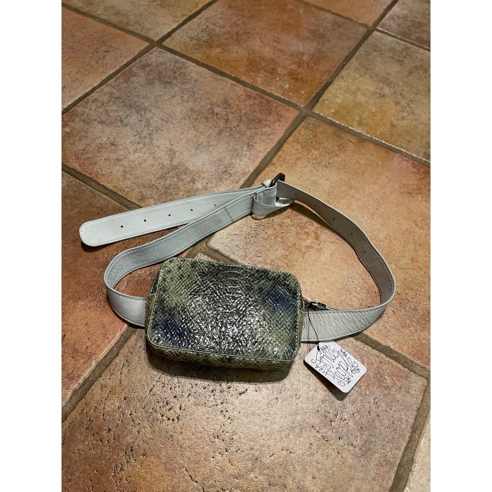 Free People Kelly Belt Croc  bag in green - Picture 3 of 6